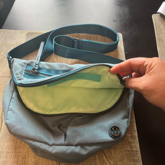 Lululemon crossbody festival bag - Picture 2 of 2